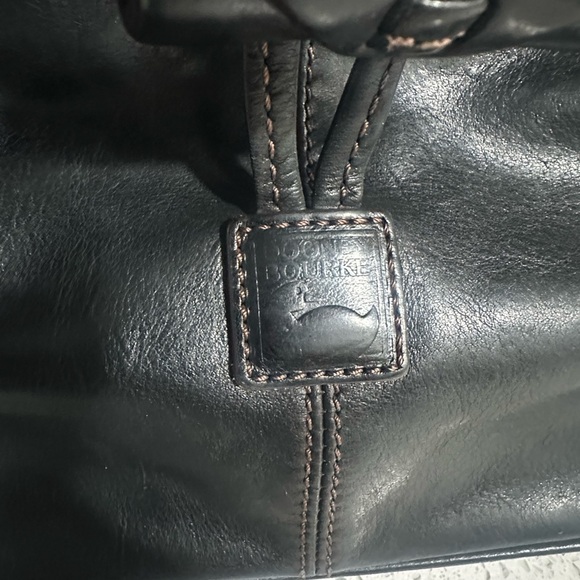 Vintage DOONEY & BOURKE Florentine Medium Toggle Crossbody bag purse Black - Picture 5 of 9